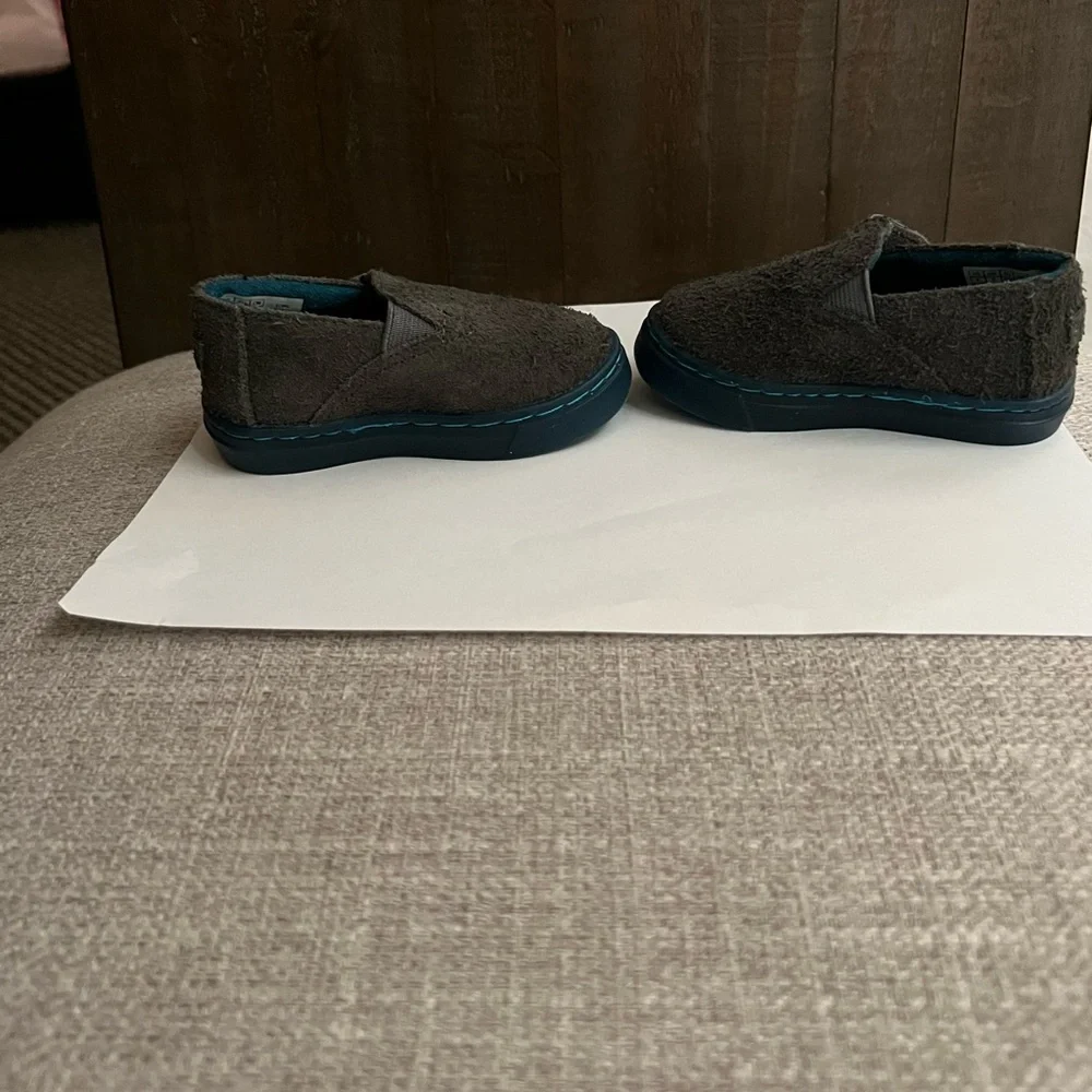 Toms‎ Kids Charcoal Slip-On Slippers